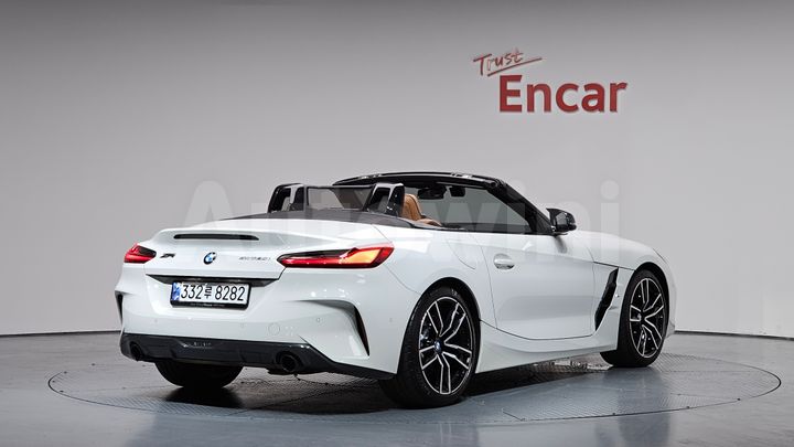 BMW Z4 2024 — 2