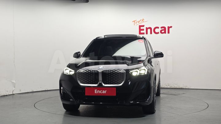 BMW iX1 2024 — 3