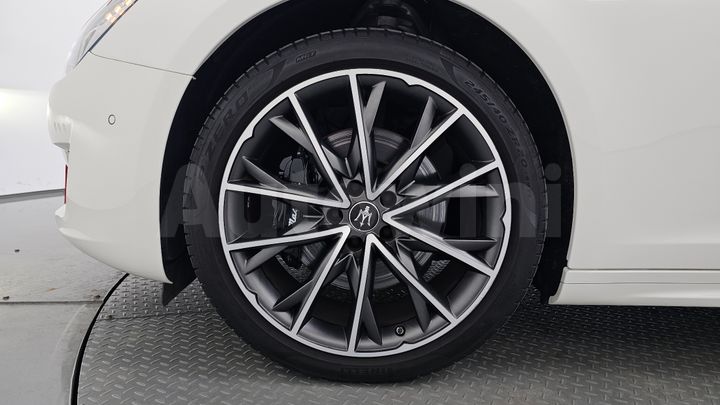 Maserati Ghibli 2023 — 4