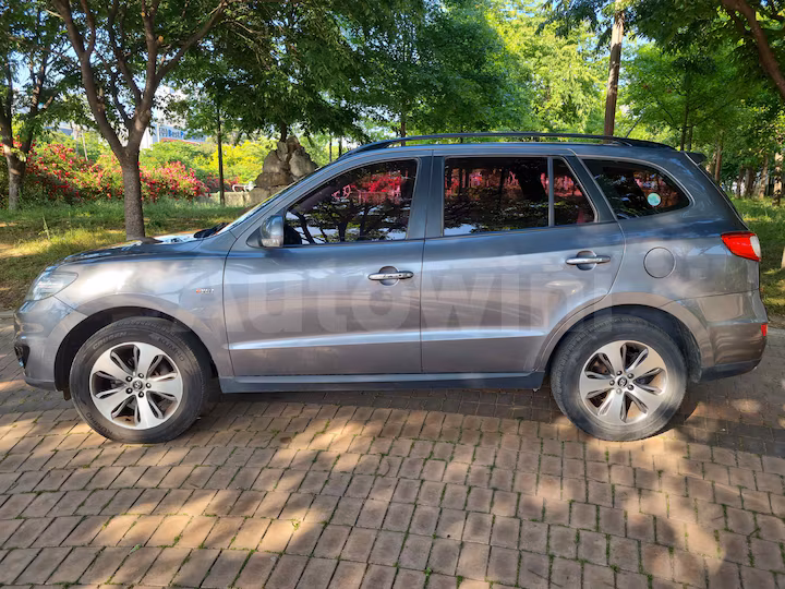 Hyundai SantaFe 2012 — 2