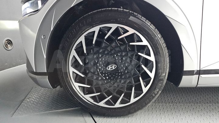 Hyundai Ioniq5 2024 — 5