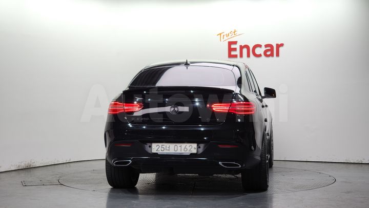 Mercedes Benz GLE Class 2017 — 4