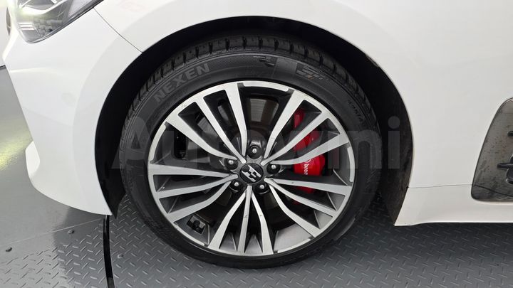 Kia Stinger 2019 — 5