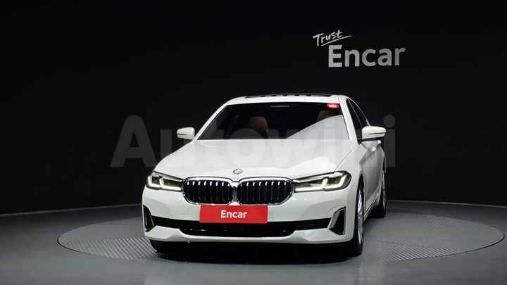 BMW 5 Series 2023 — 3