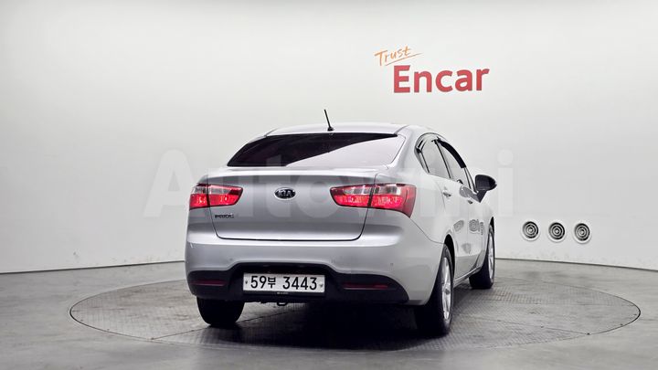 Kia Pride 2014 — 4