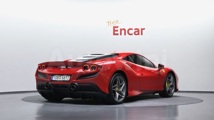 Ferrari F8