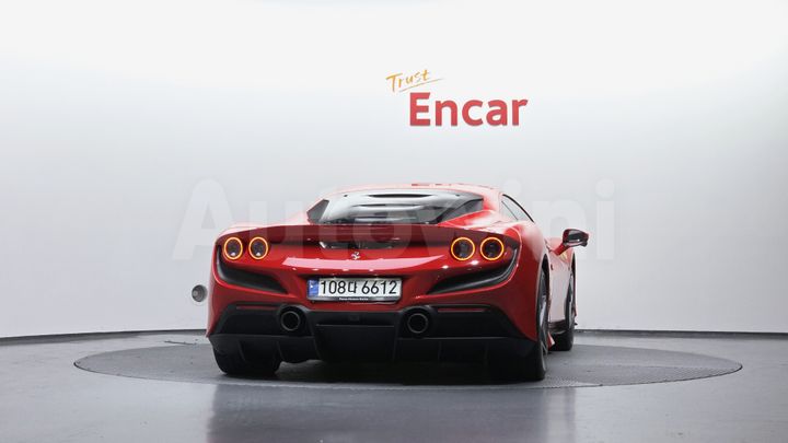 Ferrari F8 2021 — 4