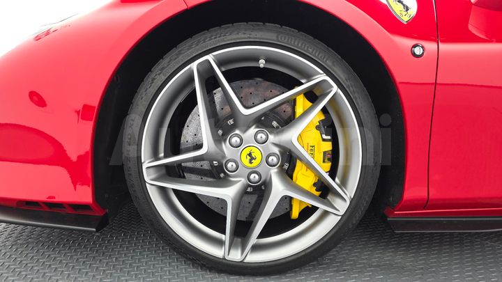 Ferrari F8