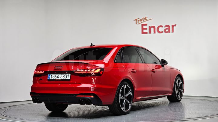 Audi S4
