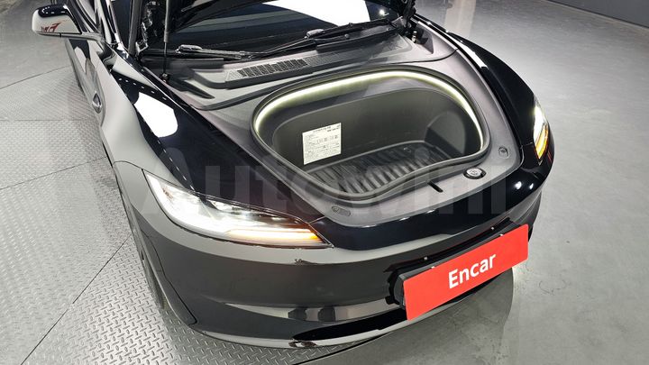 Tesla Model 3 2024 — 5