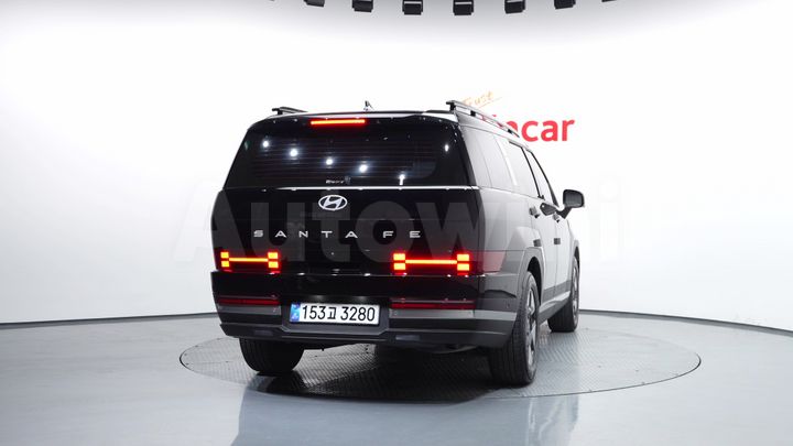 Hyundai SantaFe 2025 — 4