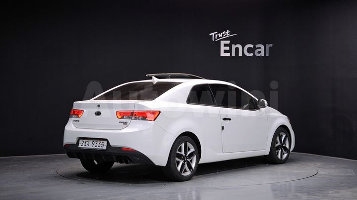 Kia Forte 2012 — 2