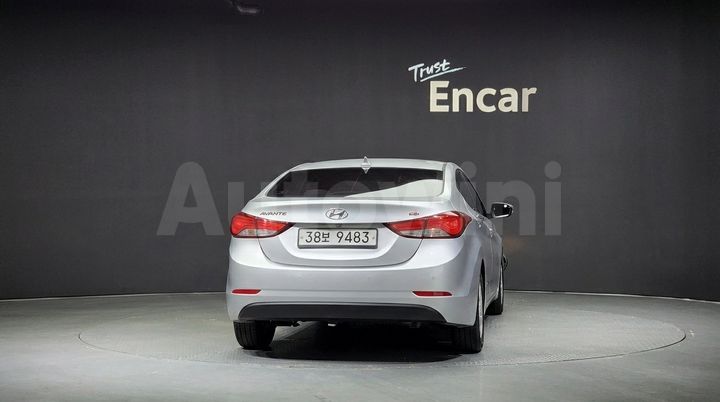 Hyundai Avante 2015 — 4
