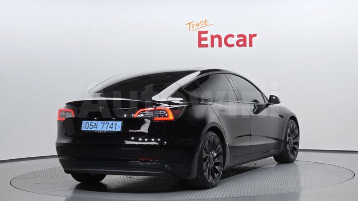 Tesla Model 3 2021 — 2