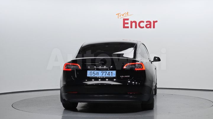 Tesla Model 3 2021 — 4
