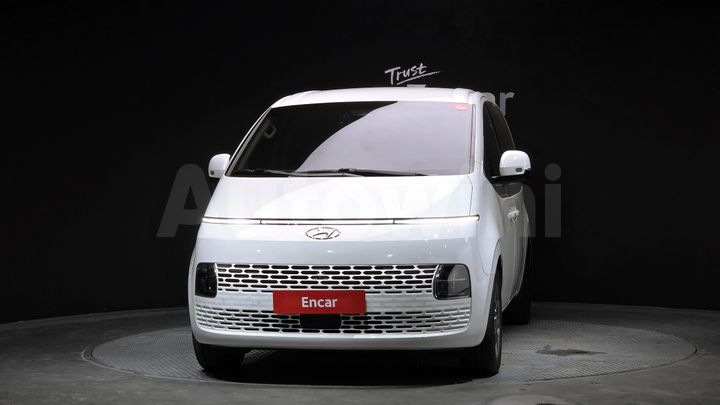 Hyundai Staria 2023 — 3