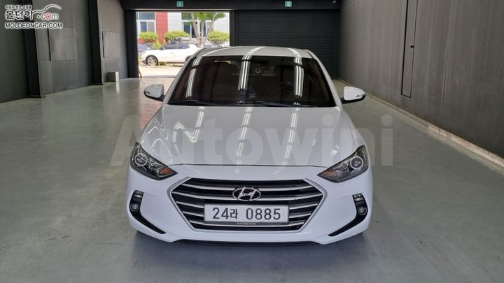 Hyundai Avante 2015 — 3
