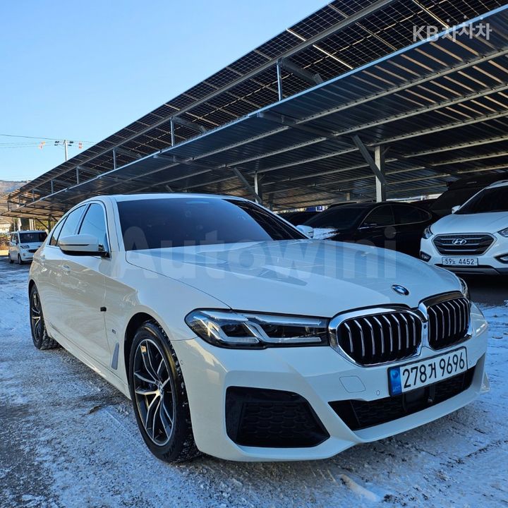 BMW 5 Series 2023 — 2