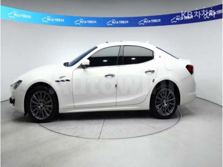 Maserati Ghibli 2022 — 2
