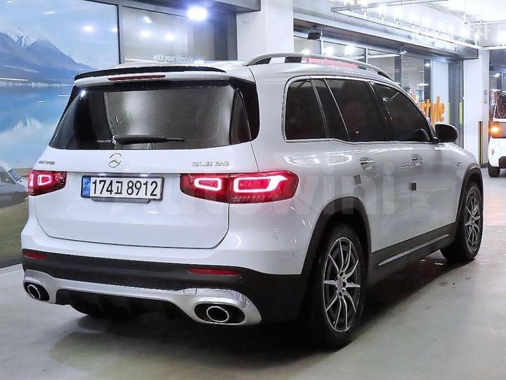 Mercedes Benz GLB Class 2023 — 4