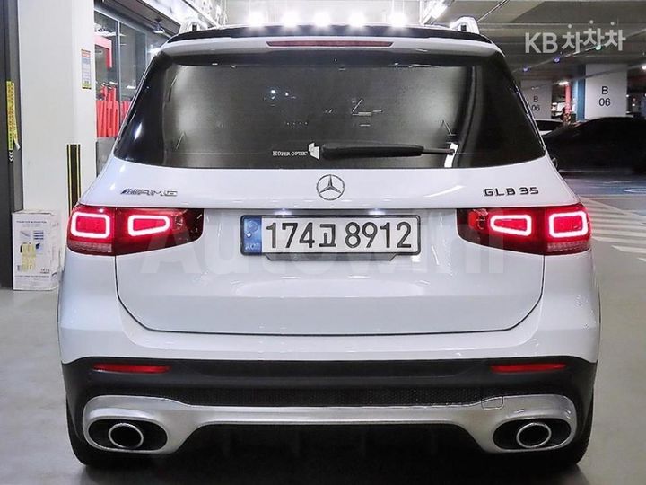 Mercedes Benz GLB Class 2023 — 5