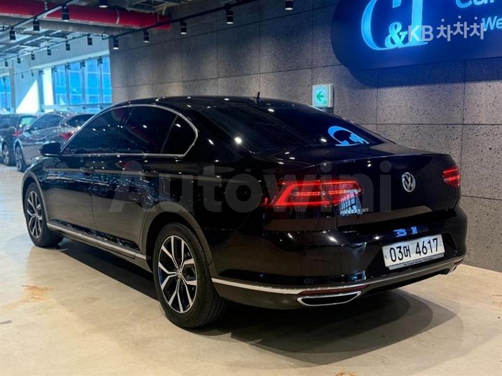 Volkswagen Passat 2018 — 3