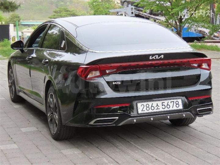 Kia K5 2023 — 4