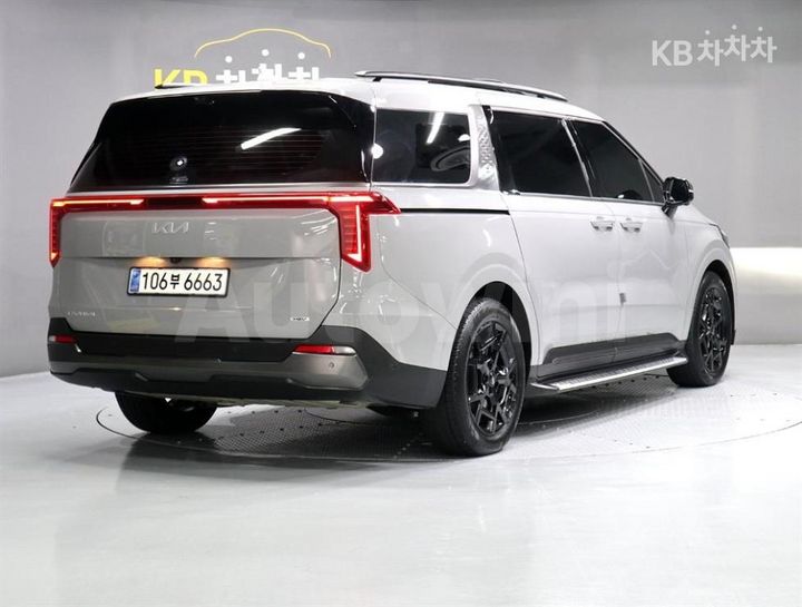 Kia Carnival 2025 — 3