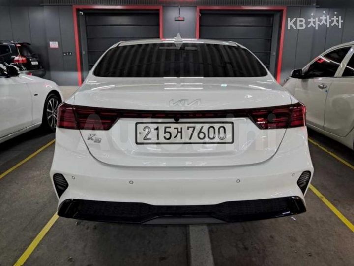 Kia K3 2022 — 3