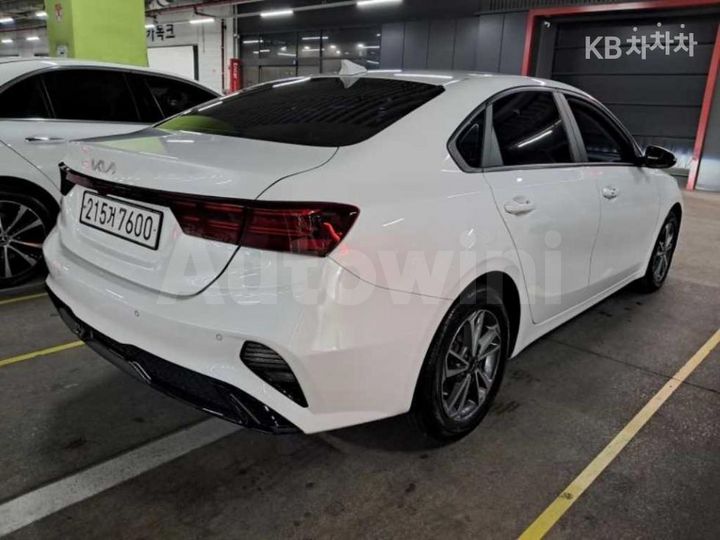 Kia K3 2022 — 4