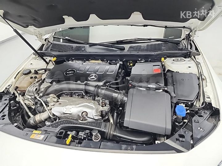 Mercedes Benz CLA Class 2020 — 5