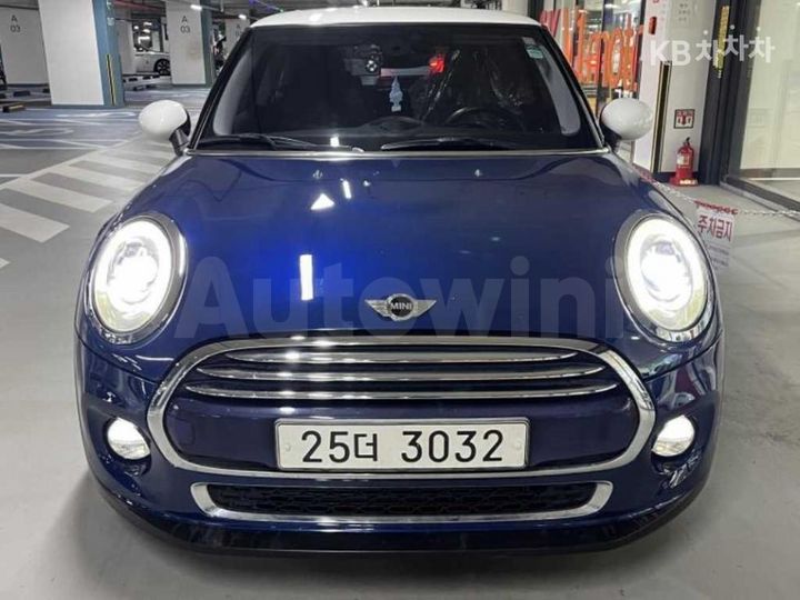 Mini Cooper 2015 — 2