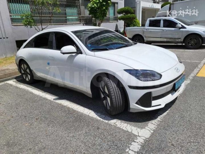 Hyundai Ioniq6 2023 — 3