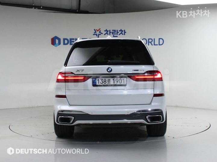 BMW X7 2022 — 5