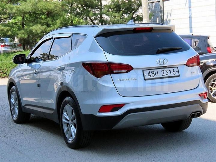 Hyundai SantaFe 2018 — 3