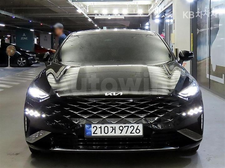 Kia K8
