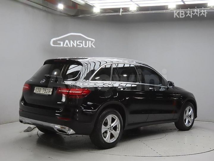 Mercedes Benz GLC Class 2018 — 4