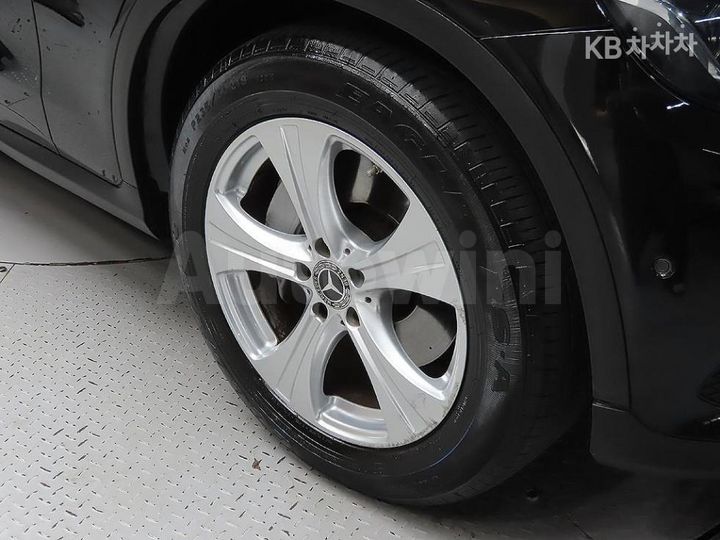 Mercedes Benz GLC Class 2018 — 5