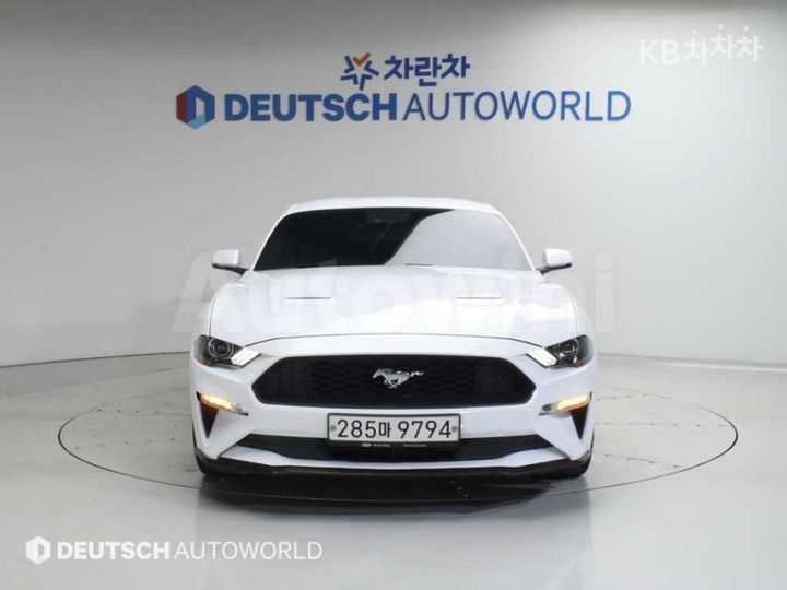 Ford Mustang 2020 — 3
