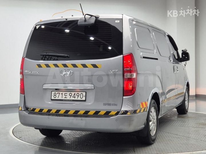 Hyundai Starex 2016 — 3
