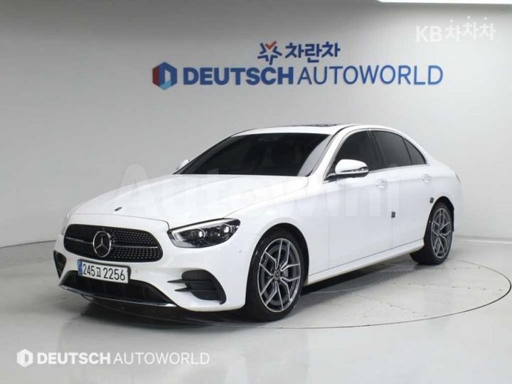 Mercedes Benz E Class