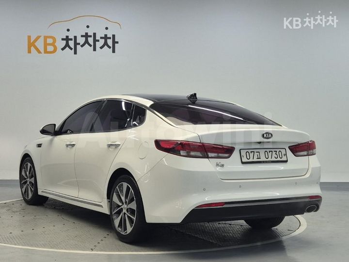 Kia K5 2016 — 2