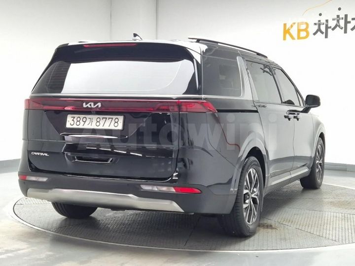 Kia Carnival 2023 — 3
