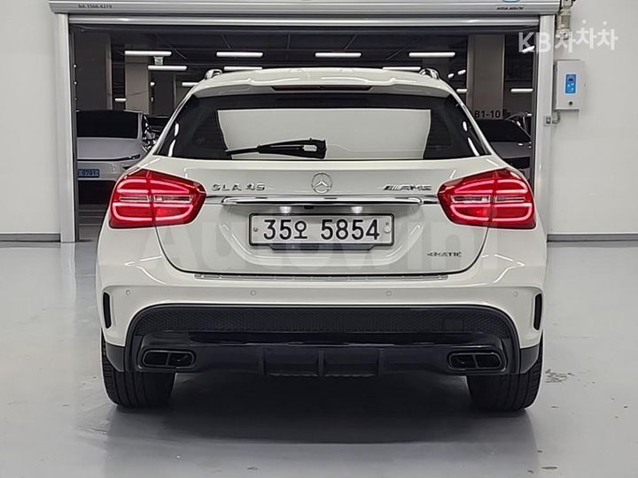 Mercedes Benz GLA Class 2015 — 3
