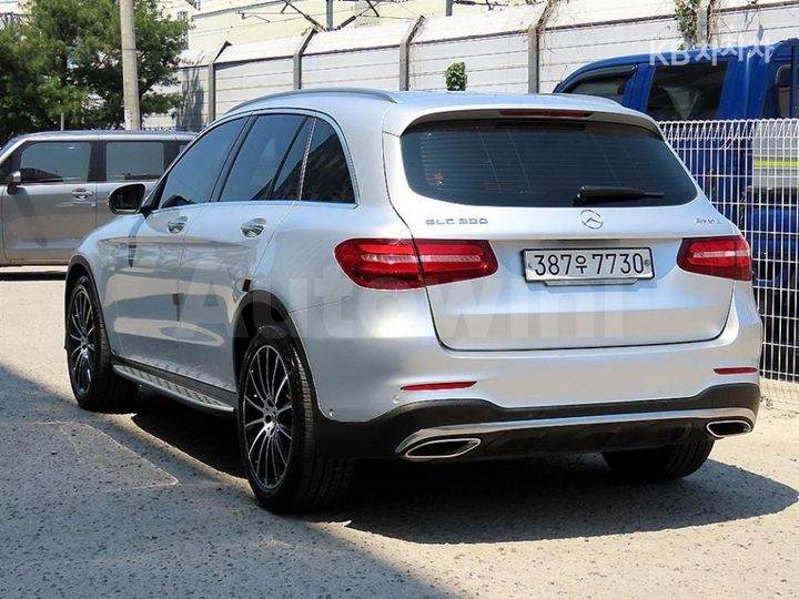 Mercedes Benz GLC Class 2019 — 3