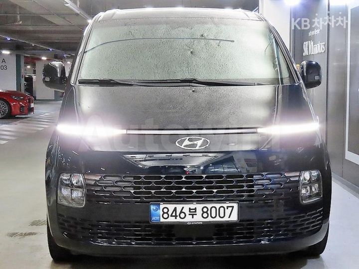 Hyundai Staria 2022 — 2