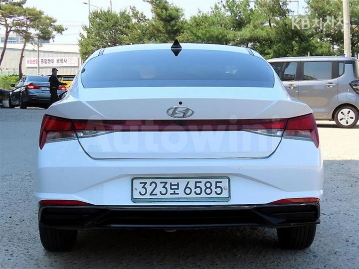 Hyundai Avante 2021 — 4