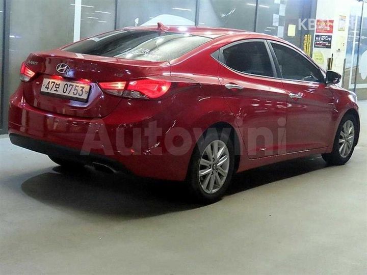Hyundai Avante 2015 — 4