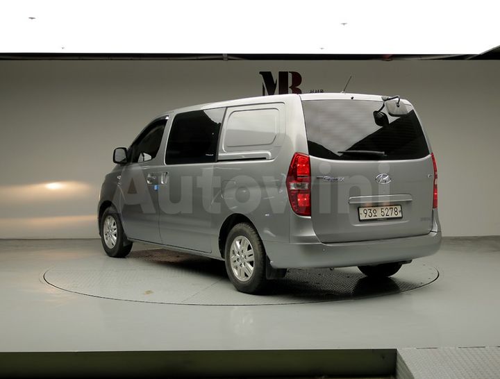 Hyundai Starex 2021 — 4