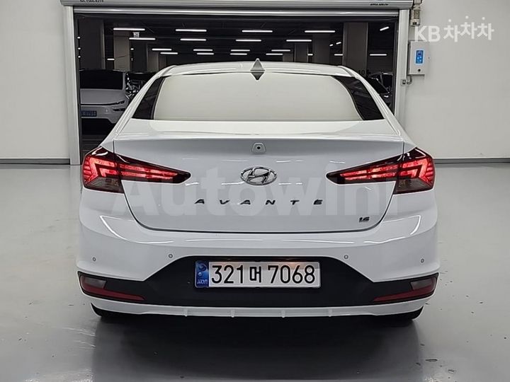 Hyundai Avante 2019 — 3